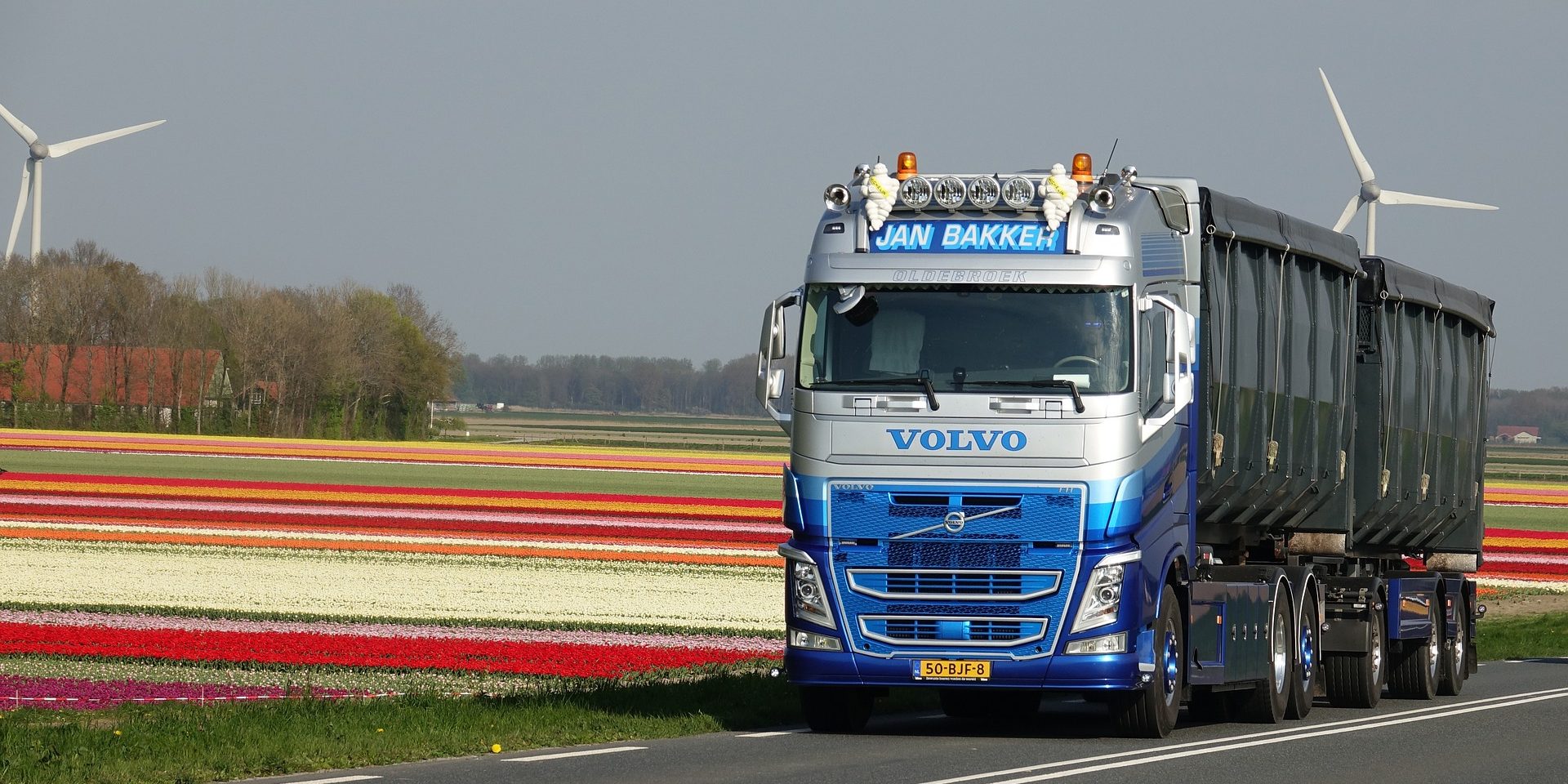 truck-4276356_1920