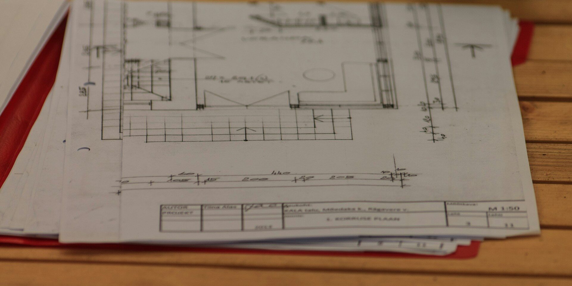 Bouwtekening met details van plattegrond, gebruikt bij het opstellen van een realistisch bouwbudget