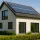 Modern huis verduurzamen met zonnepanelen, energiezuinige ramen en groene tuin